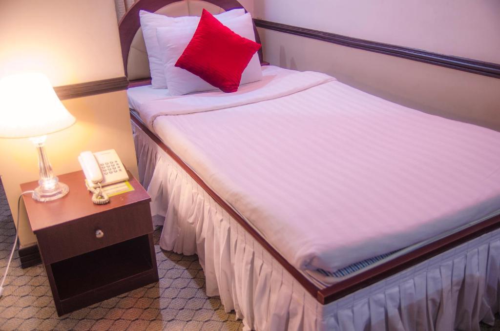 Hotel 71 Dhaka Zimmer foto