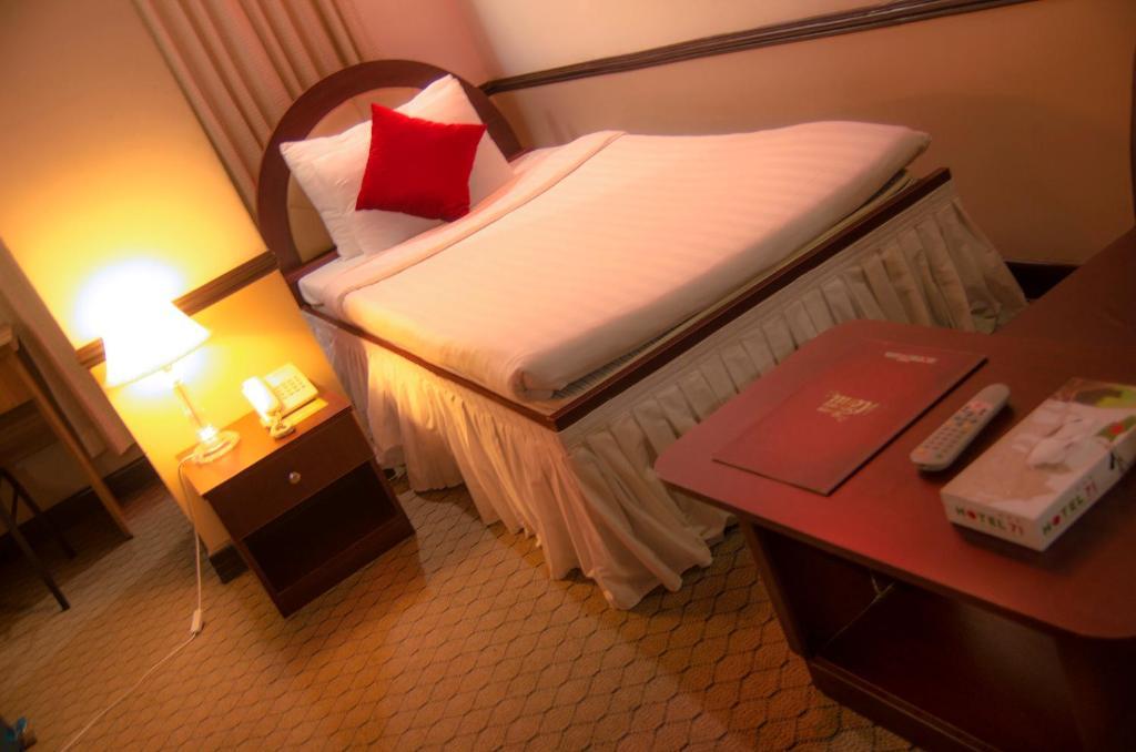 Hotel 71 Dhaka Zimmer foto